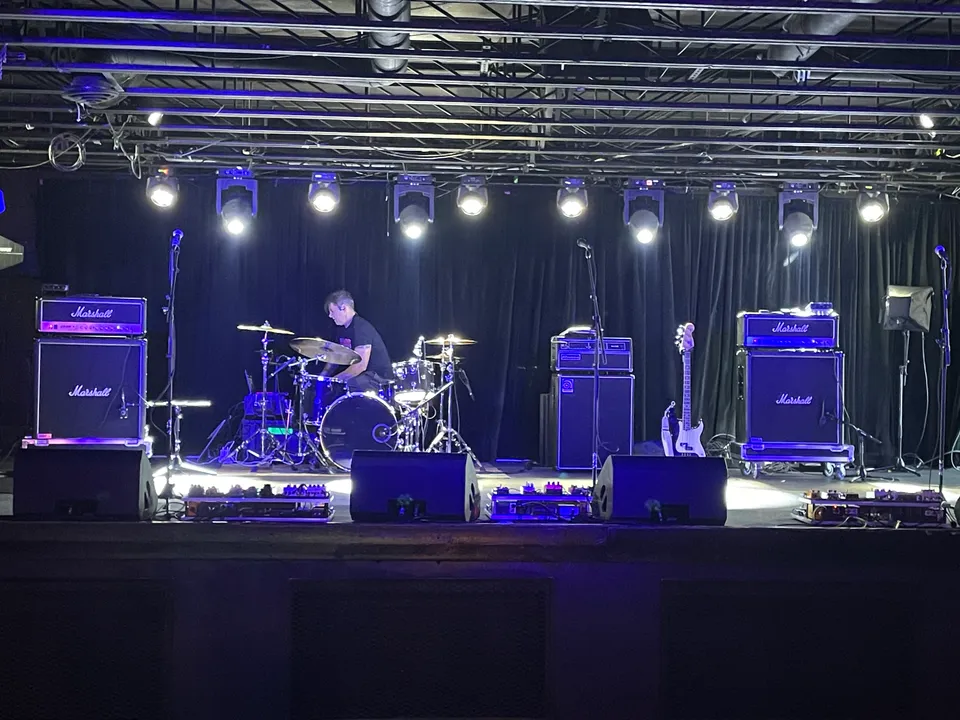C & L Backline equipment and stage setup, photo 14