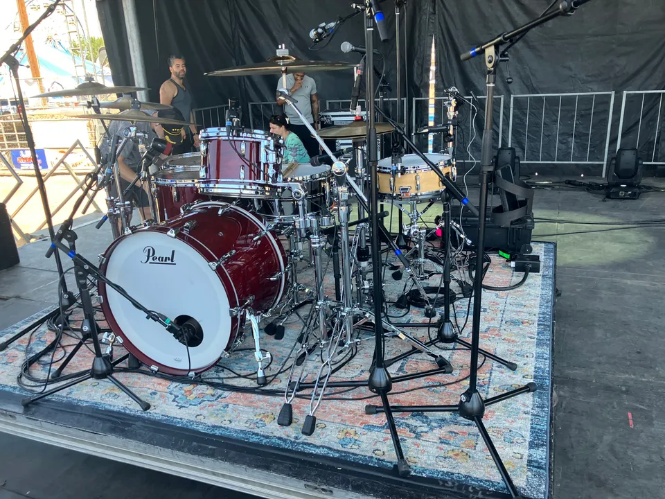 C & L Backline equipment and stage setup, photo 26
