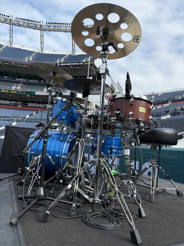 Backline equipment photo 3